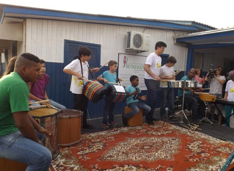 Gastronomia e música agitam Café Cultural em Araranguá