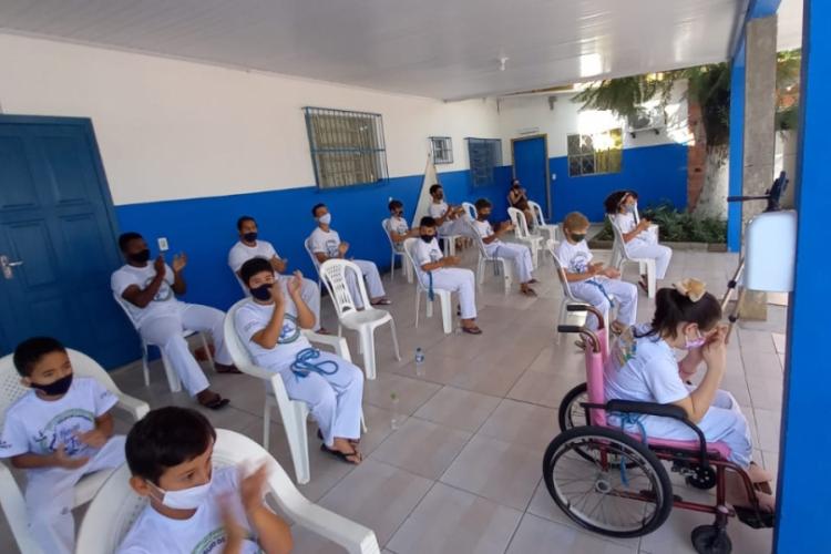 Meninos do Futuro realizam 16º batizado de capoeira
